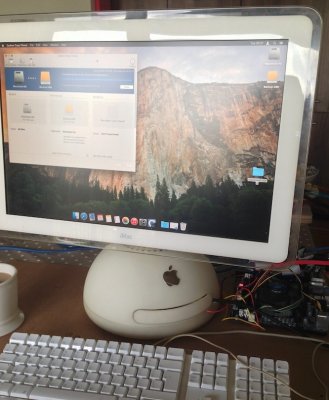 iMac G4 Mod Yosemite OSX 10.10.jpg