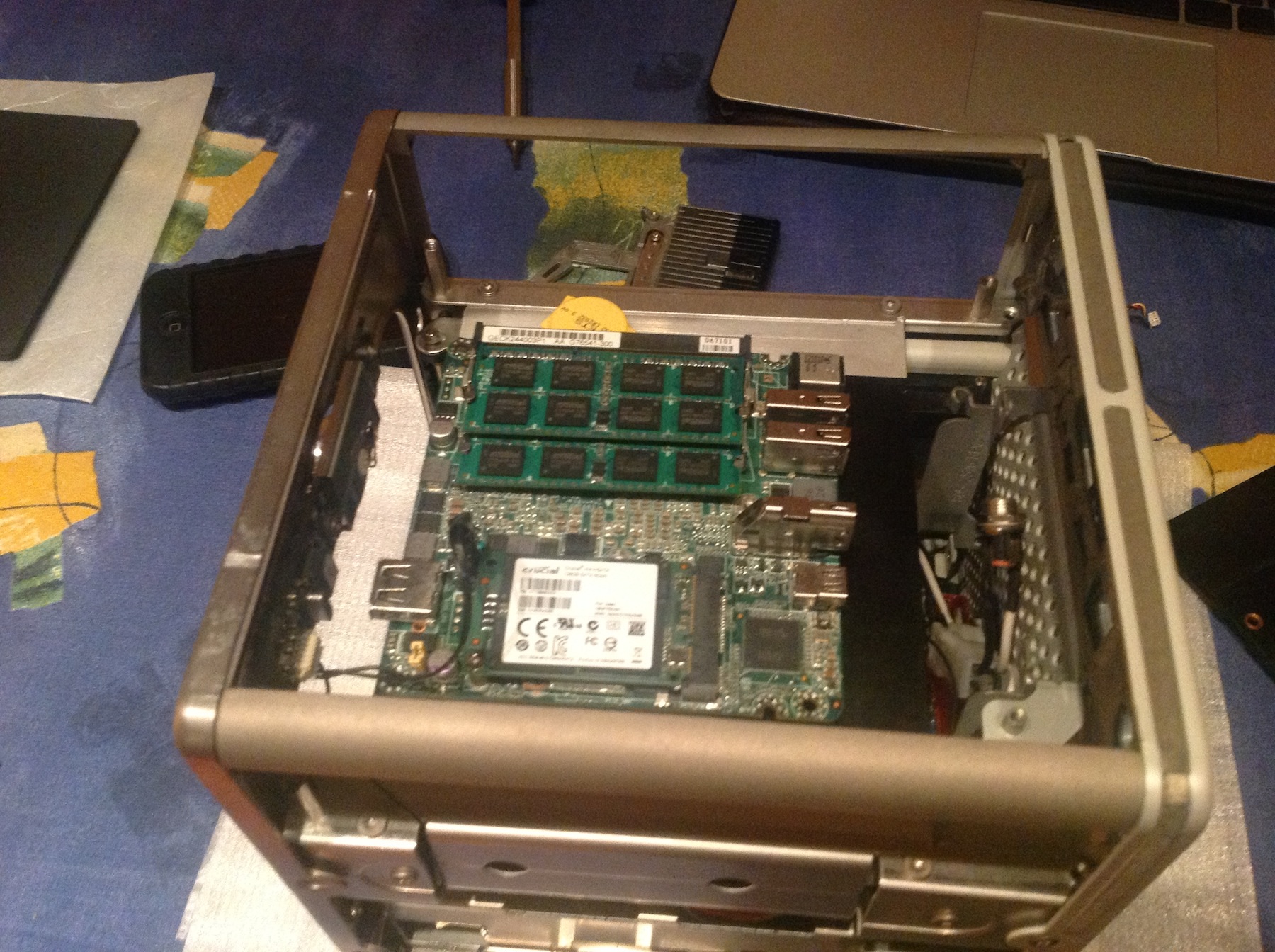 Mobo in place with heat spreader (3)