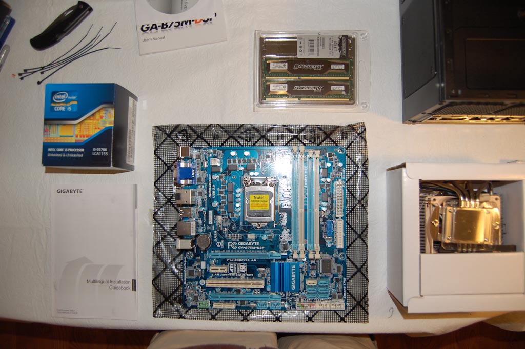 60266-mobo-components-ready-installation.jpg